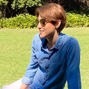 Meet your Posher, Arezoo